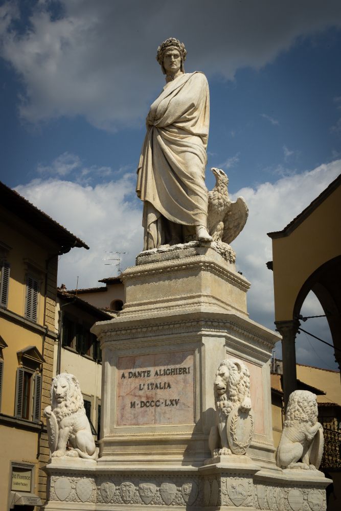 statua dante alighieri firenze luoghi insoliti e gratis