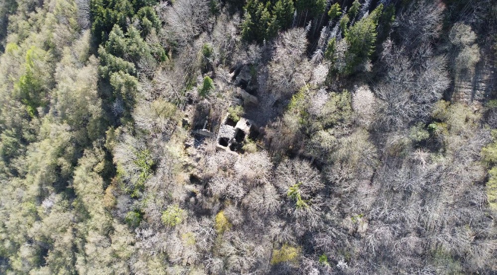 borgo montemezzano di sopra visto dall'alto