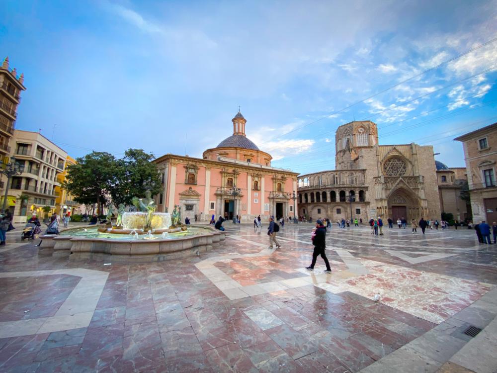 plaza de la virgen