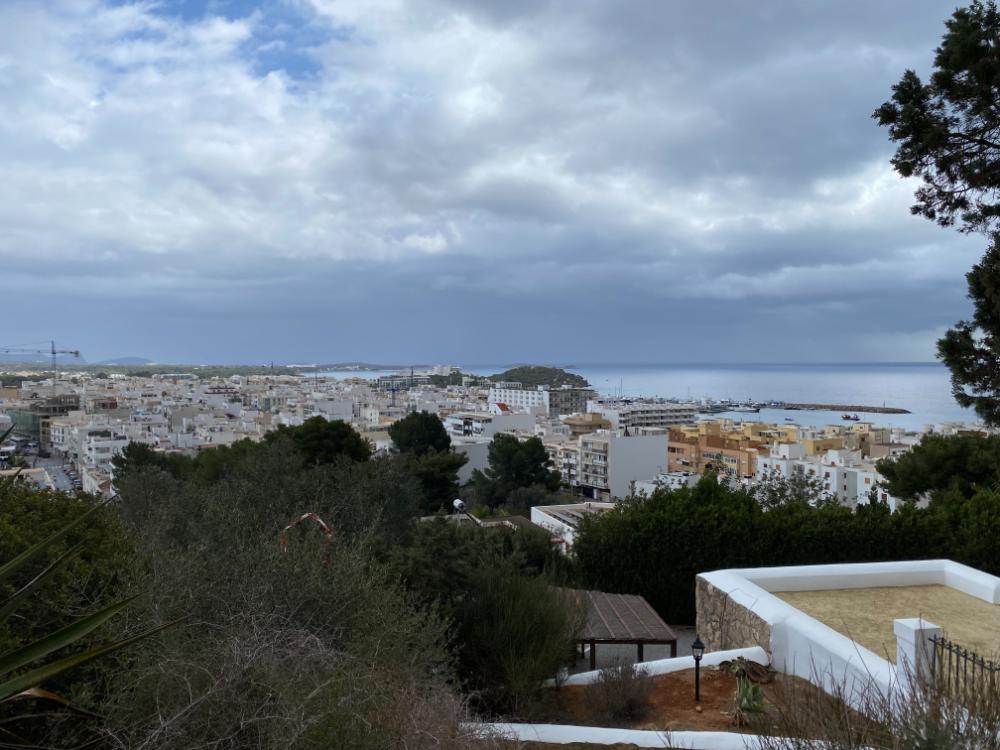 panorama dalla chiesa di sant eulalia del rio