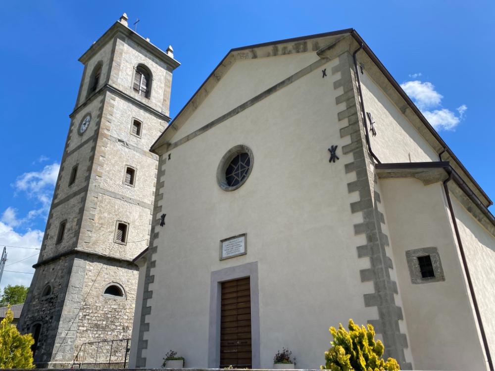 trekking da fanano, chiesa di san Lorenzo a Trentino di fanano
